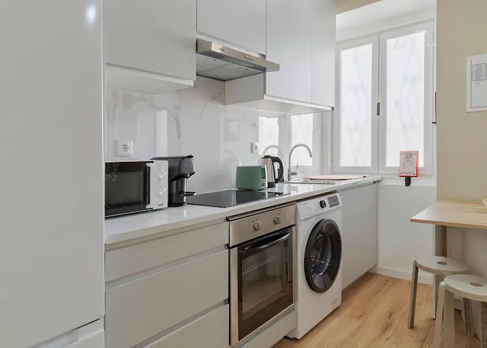 Downtown Farol アパート セトゥーバル