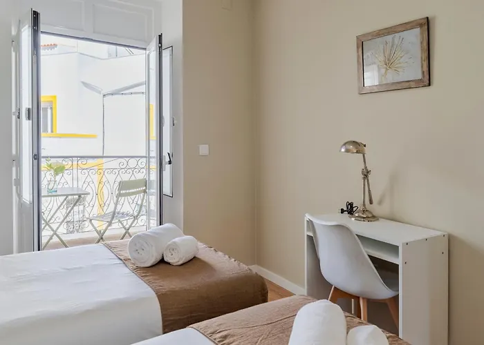 Downtown Farol * セトゥーバル